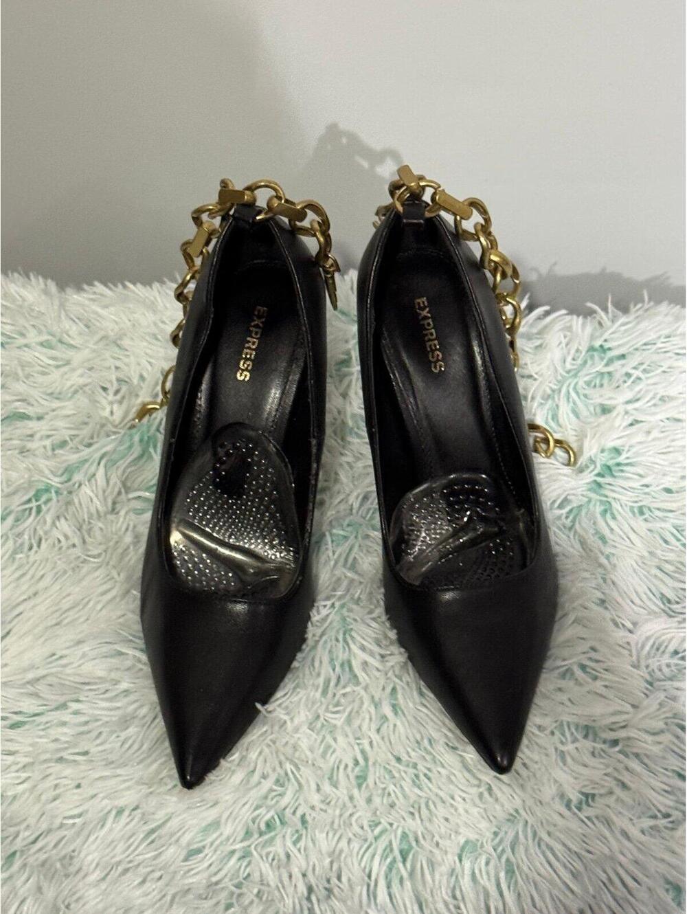 Heels - Picture 3 of 4